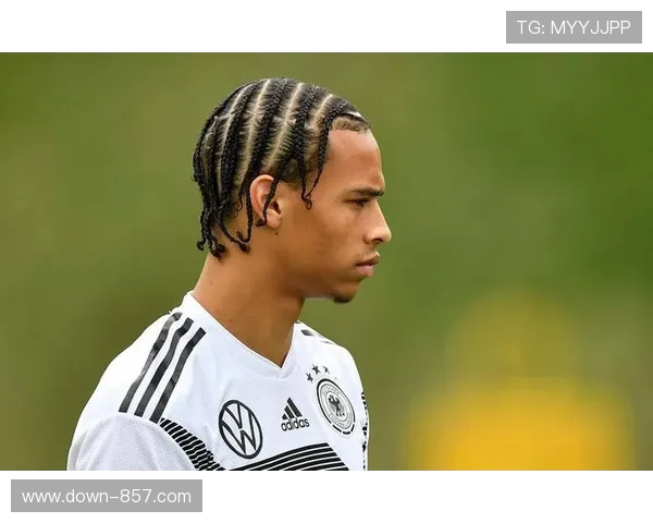 德国主帅纳格尔斯曼:萨内回归基于欧冠表现 德国主帅纳格尔斯曼:萨内回归基于欧冠表现